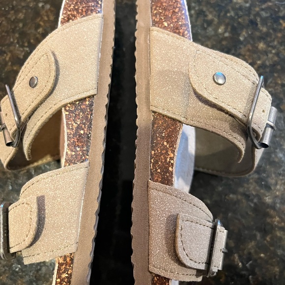 Madden Girl Sandals. - Picture 3 of 14